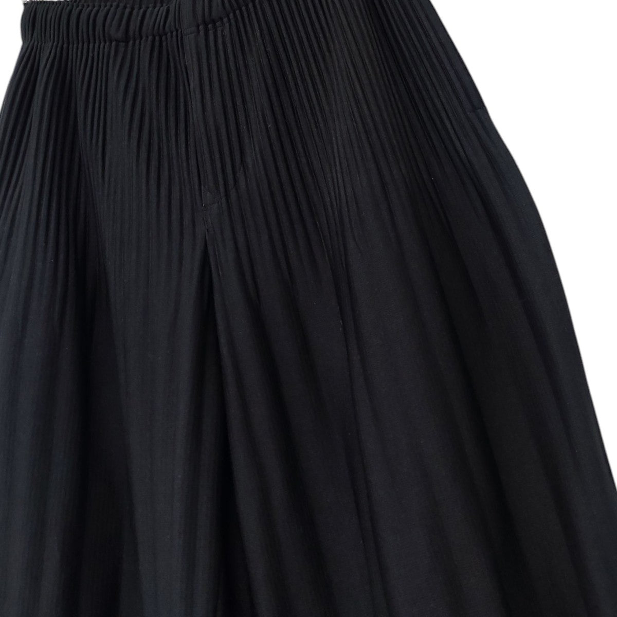HOMME PLISSE ISSEY MIYAKE オムプリッセ パンツ 黒 Homme Plissé Issey Miyake Basic スリムパンツ | ブラック