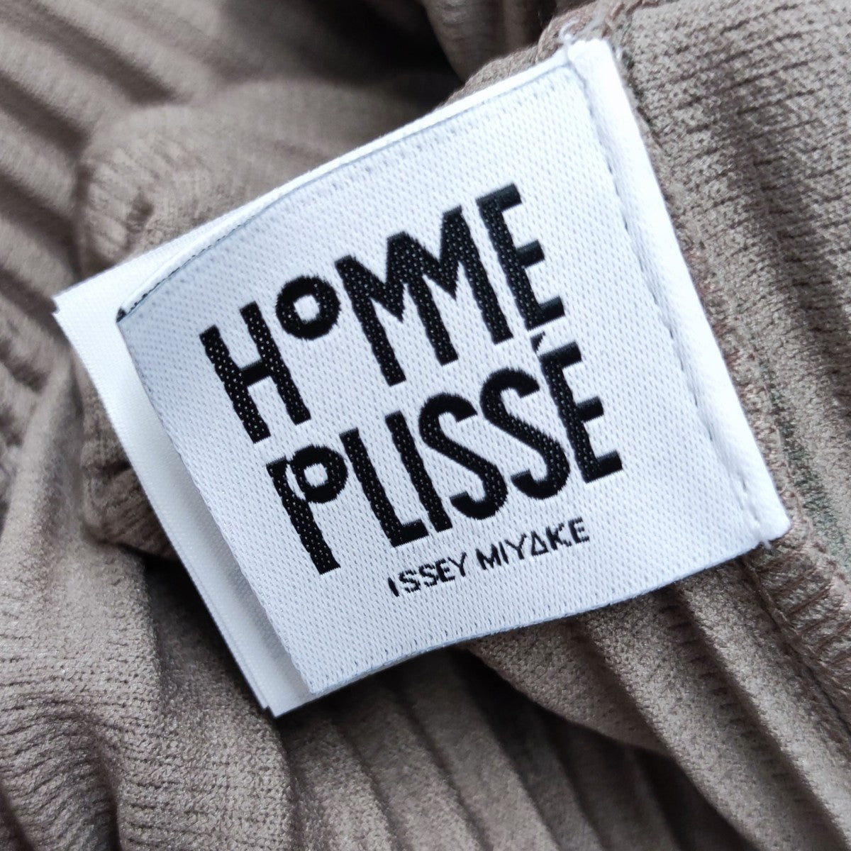 HOMME PLISSE ISSEY MIYAKE(イッセイミヤケオムプリッセ) タイデザイン