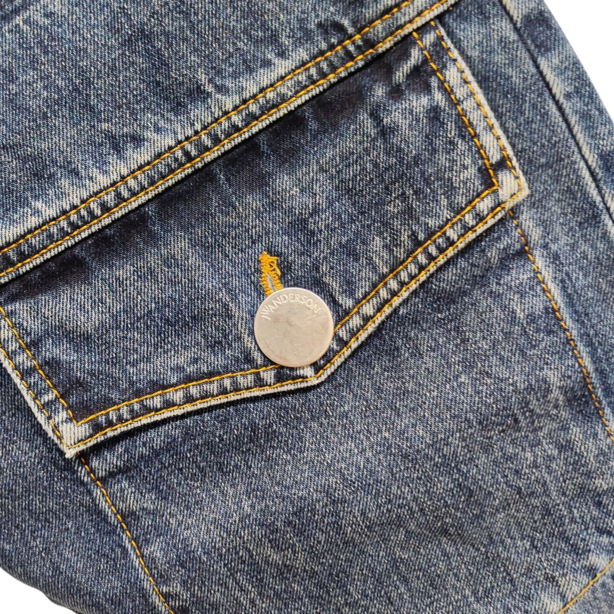 J．W．ANDERSON(ジョナサンウィリアムアンダーソン) Multi Pocket