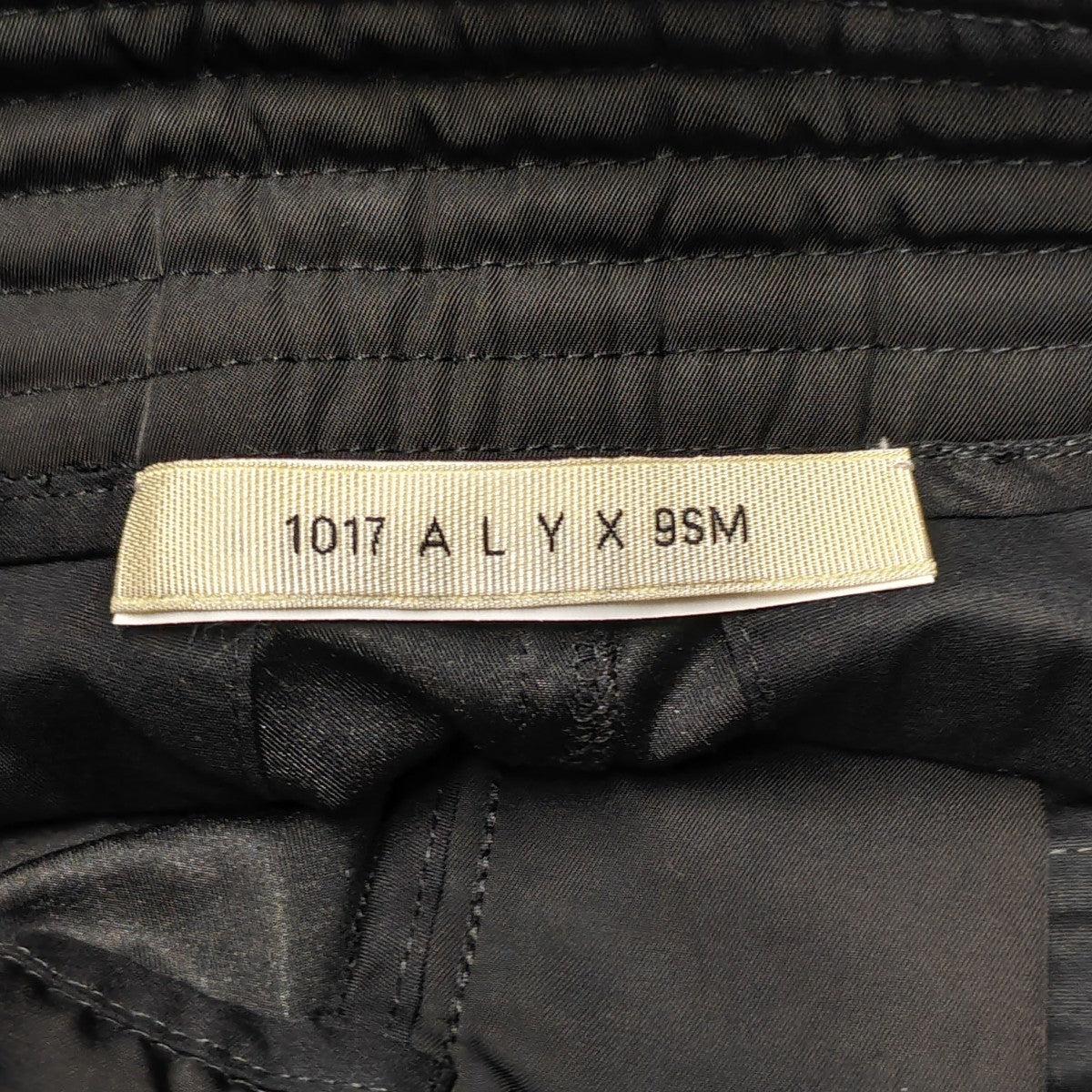 メタルロゴ カーゴハーフパンツ