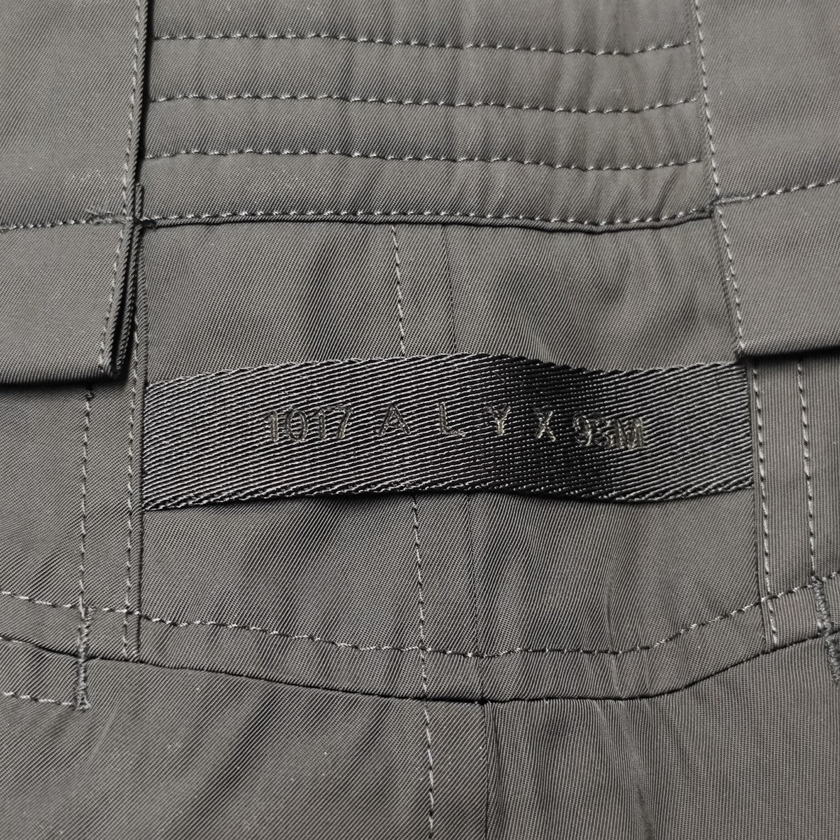 メタルロゴ カーゴハーフパンツ