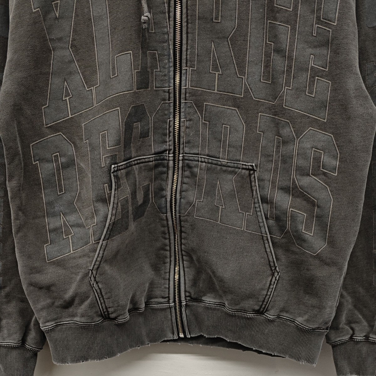 エイジング加工ロゴジップパーカー