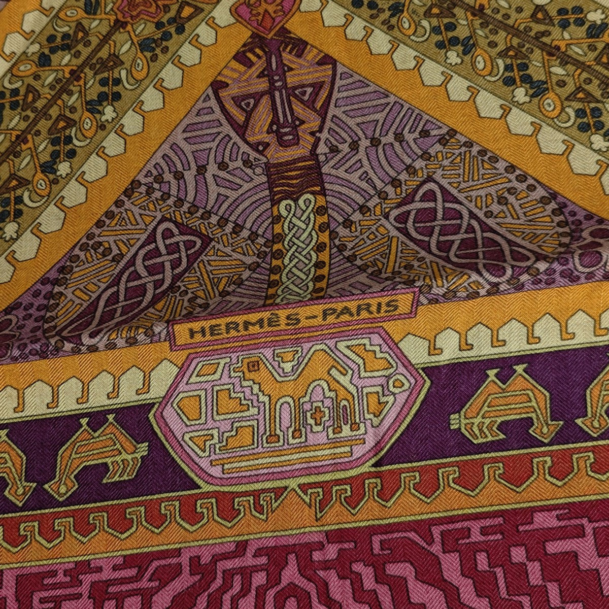 HERMES SUR UN TAPIS VOLANT カレジェアン 140大判ストール 古着・中古-4枚目のアイテム画像