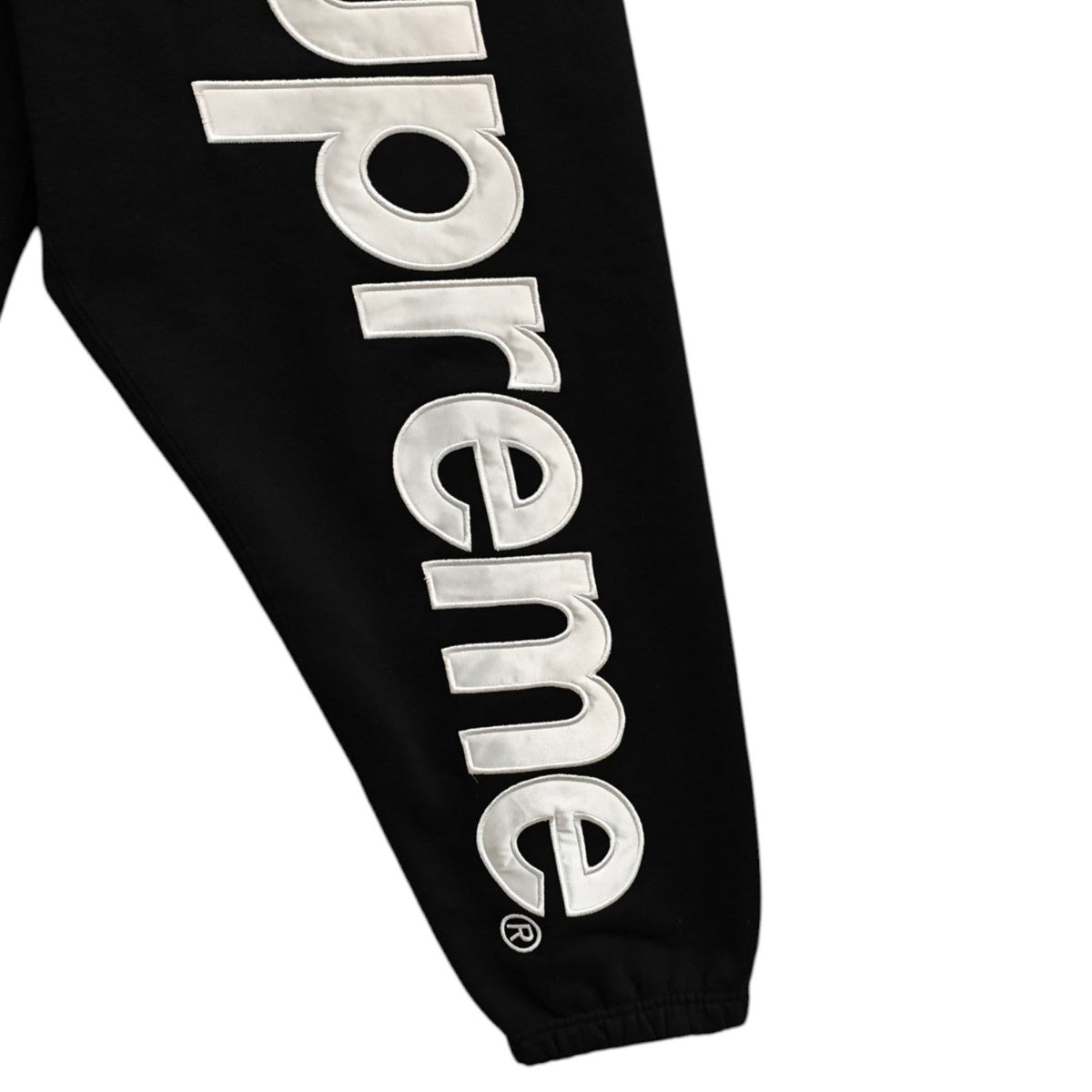 Supreme 2025AW Satin Applique Sweatpants サテンロゴスウェットパンツ 古着・中古-5枚目のアイテム画像