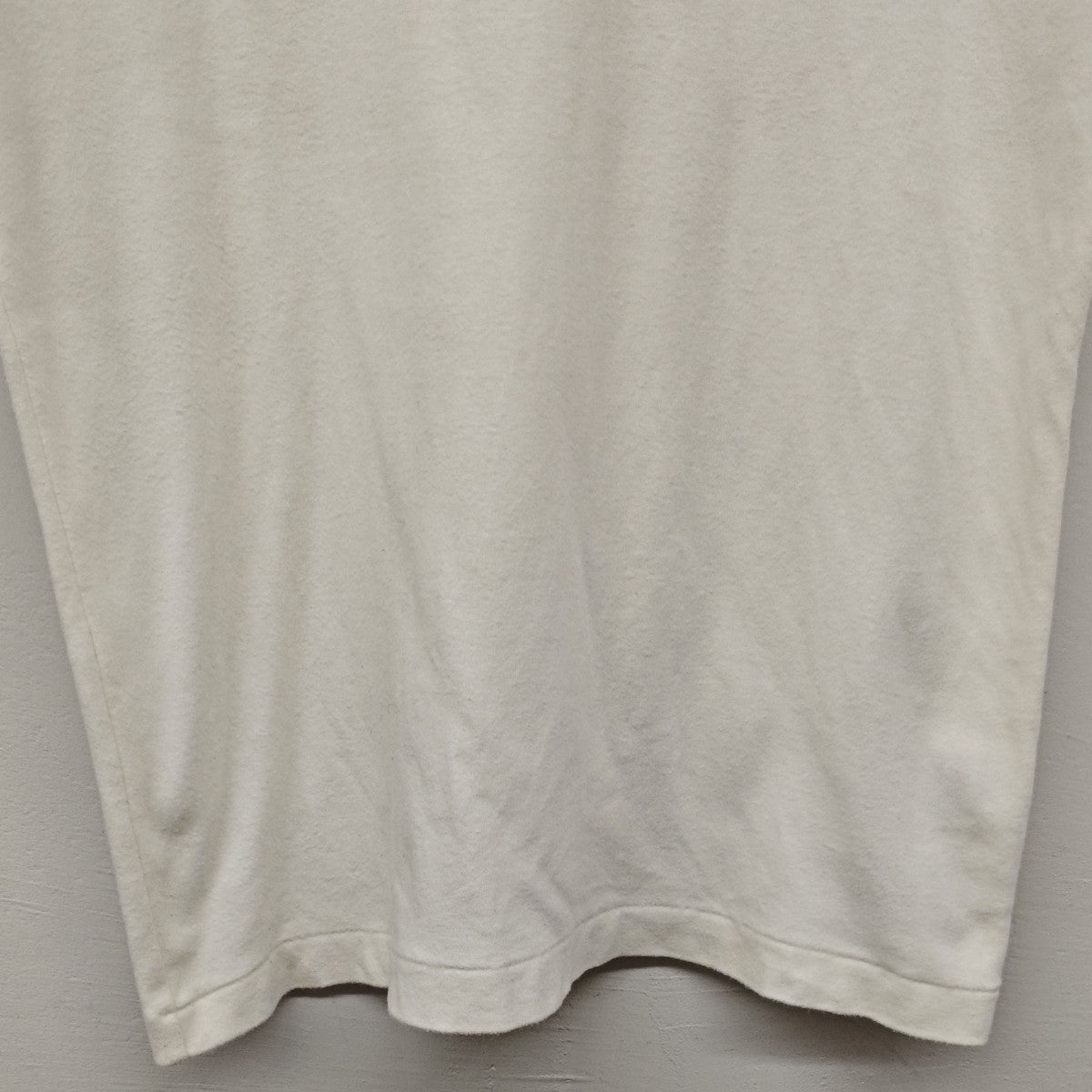 バックプリントTシャツ