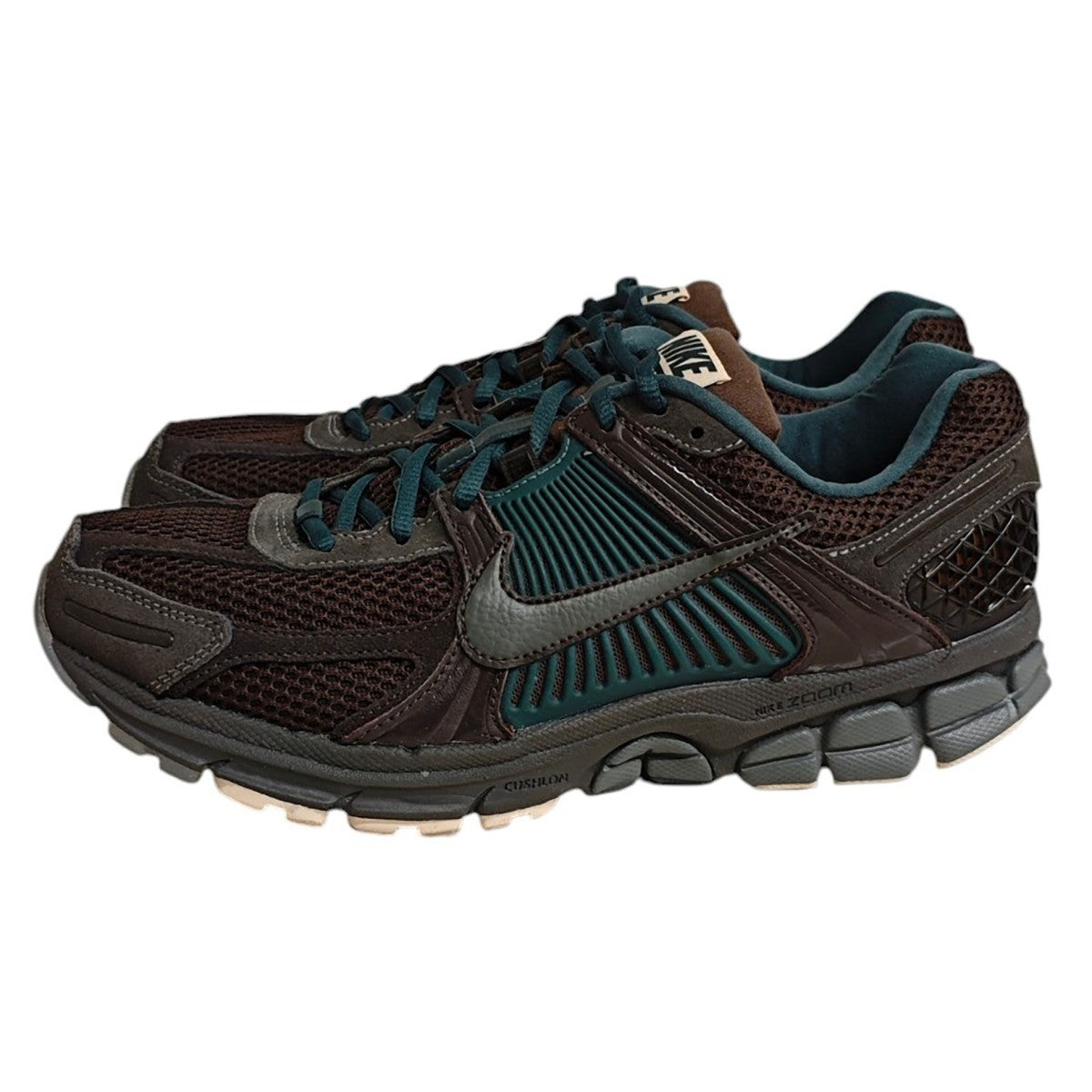 ZOOM VOMERO 5 PREMIUM ローカットスニーカー FQ8174-237
