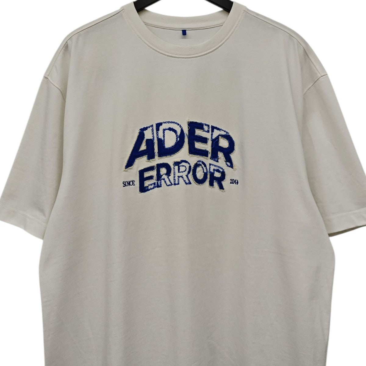ダメージパッチロゴTシャツ