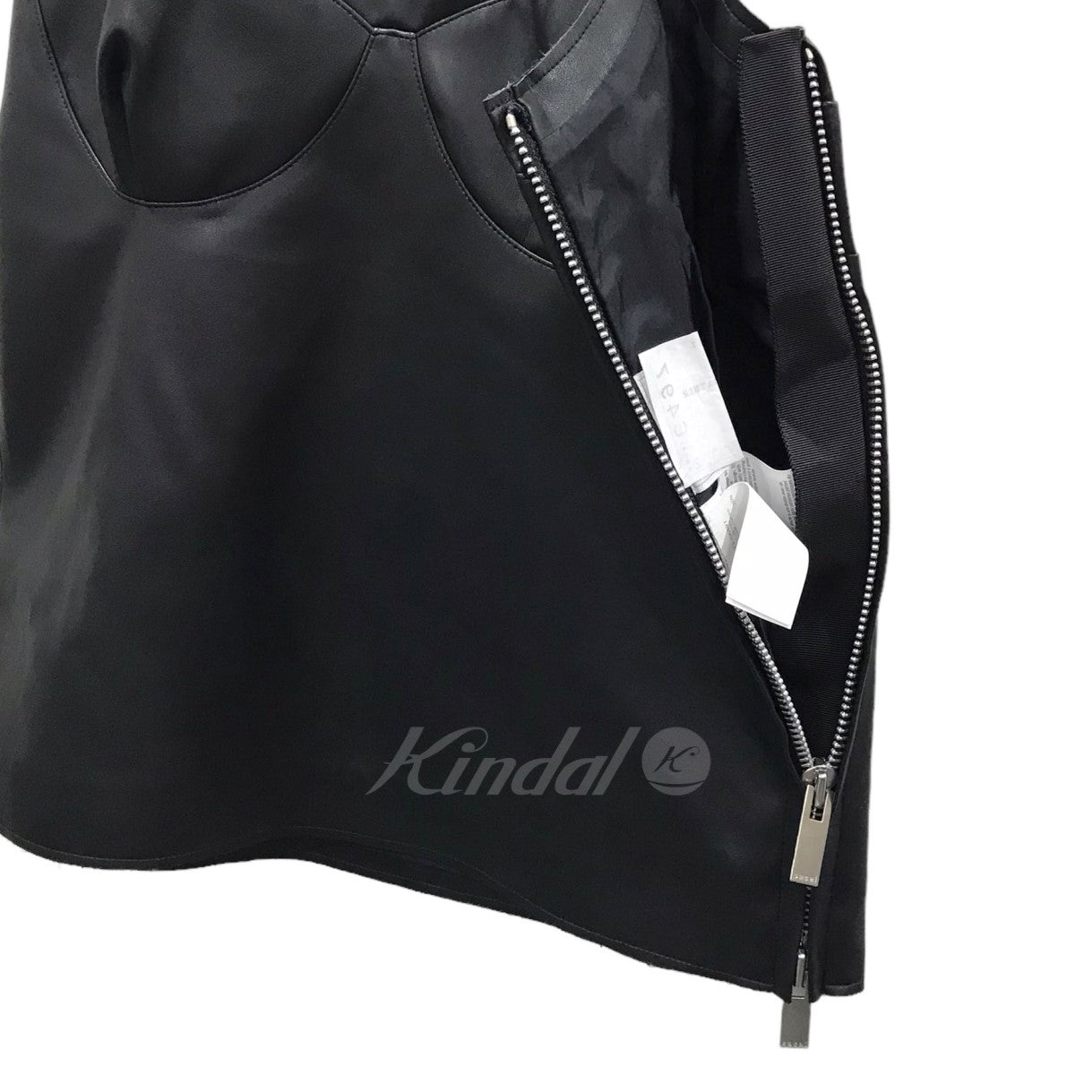 サカイの23SS ジップデザインフェイクレザーベスト 23-06497です。 sacai トップス 古着・中古アイテム