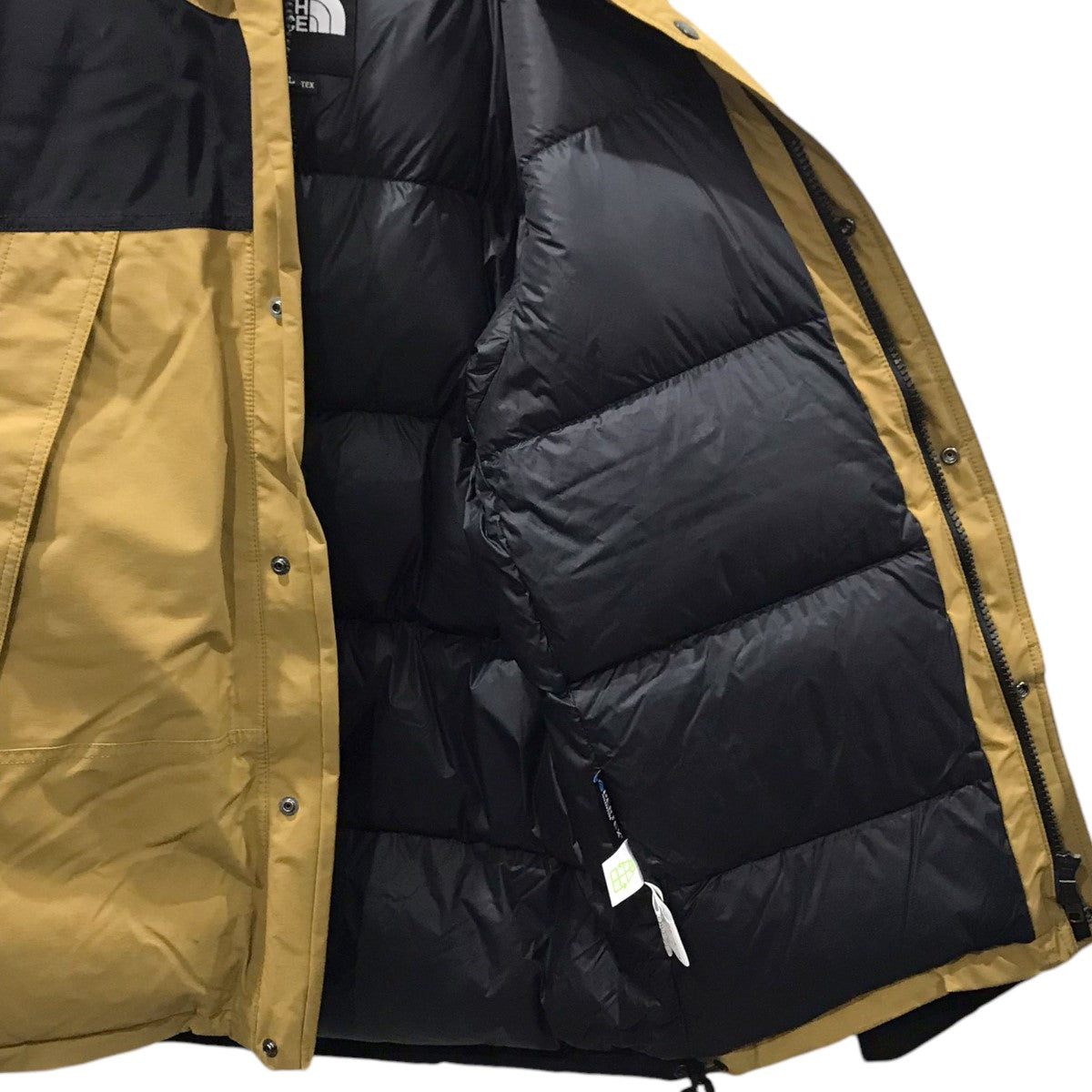 THE NORTH FACE(ザノースフェイス) マウンテンダウンジャケット MOUNTAIN DOWN JACKET ND91930 ND91930  カーキ・ブラック サイズ L｜【公式】カインドオルオンライン ブランド古着・中古通販【kindal】