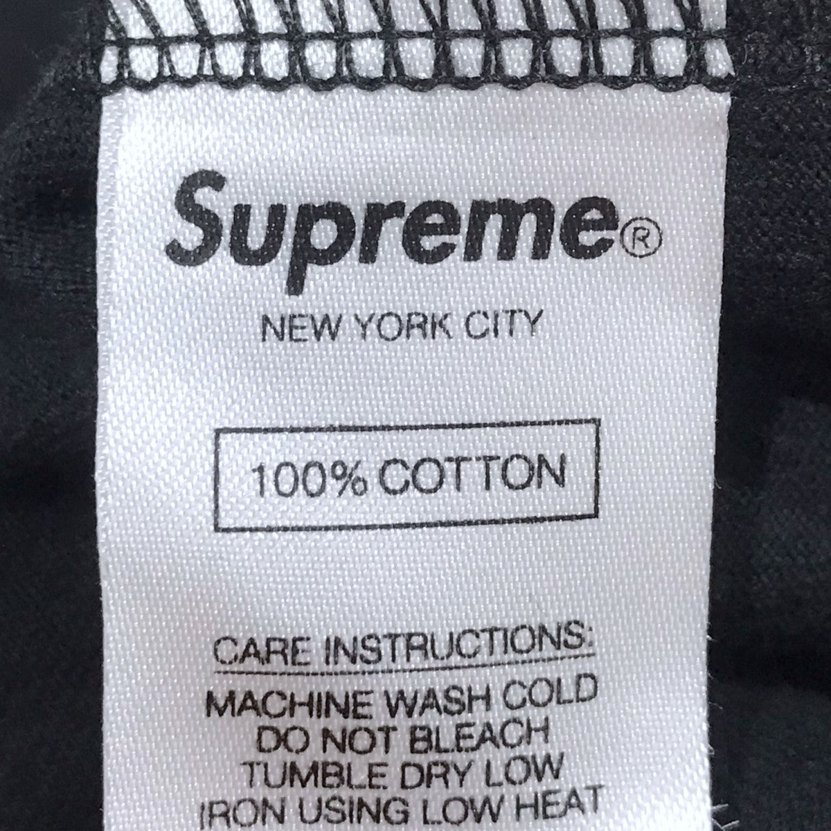 Supreme(シュプリーム) スモールボックスロゴTシャツ Small Box Logo Tee ブラック サイズ M｜【公式】カインドオルオンライン  ブランド古着・中古通販【kindal】