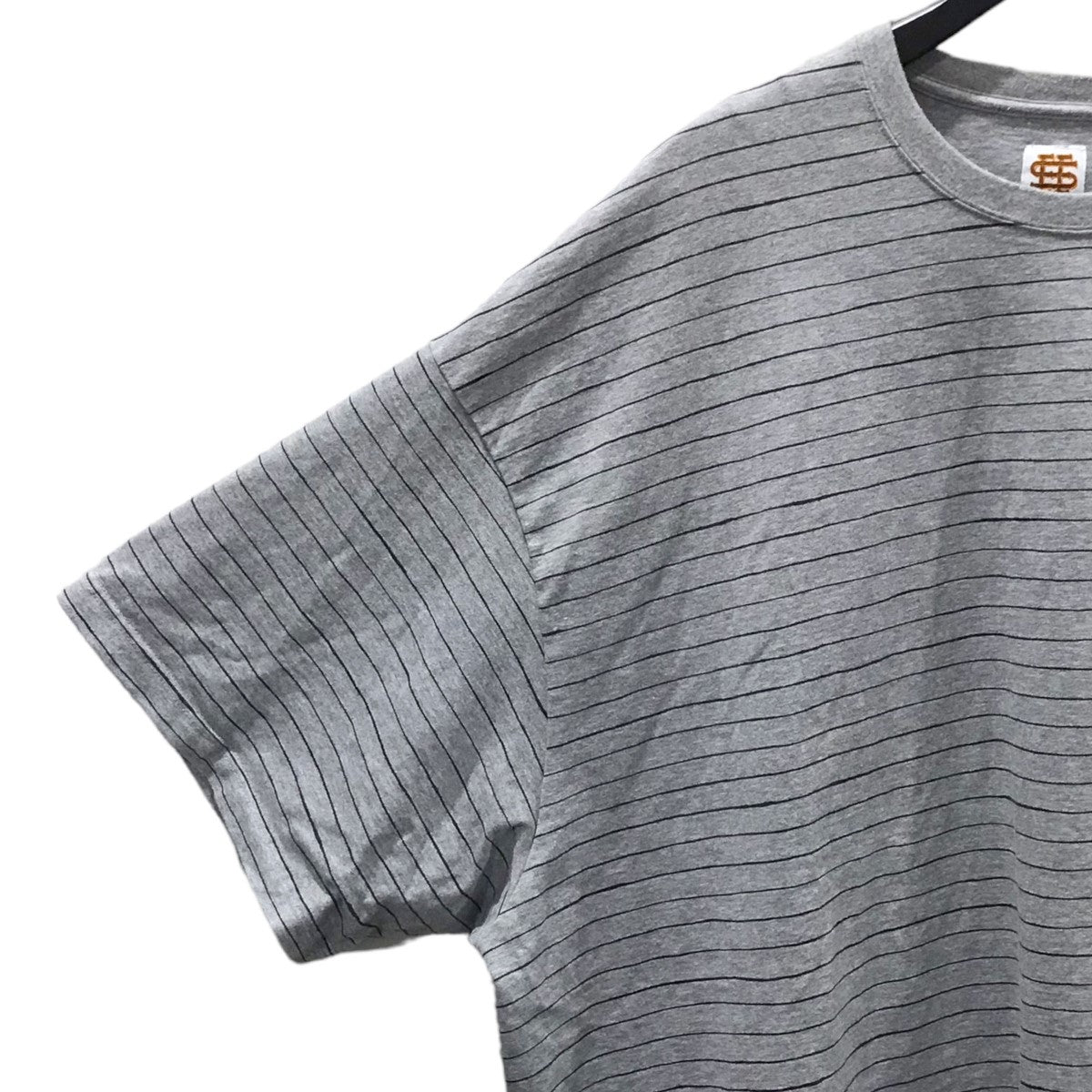 SEESEE(シーシー) ボーダー柄Tシャツ グレー・ブラック サイズ