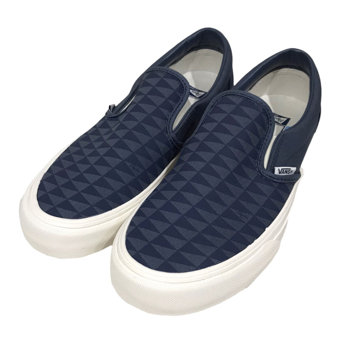 スリッポンスニーカー Classic Slip-On クラシックスリッポン VN0A3MUCWR4