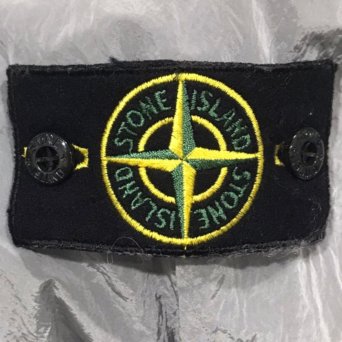 STONE ISLAND(ストーンアイランド) プルオーバーナイロンジャケット NYLON METAL HOODED SMOCK ナイロンメタル フーデッドスモック 691564112 691564112 グレー サイズ XL｜【公式】カインドオルオンライン ブランド古着・中古通販【kindal】