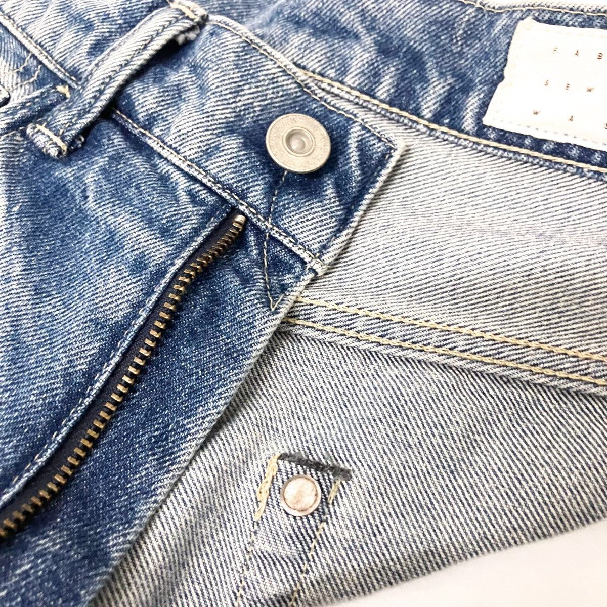 加工デニムパンツ