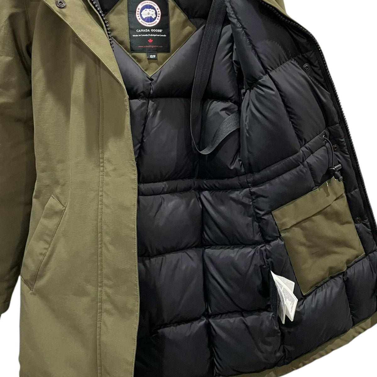 CANADA GOOSE(カナダグース) ダウンコート VICTORIA PARKA