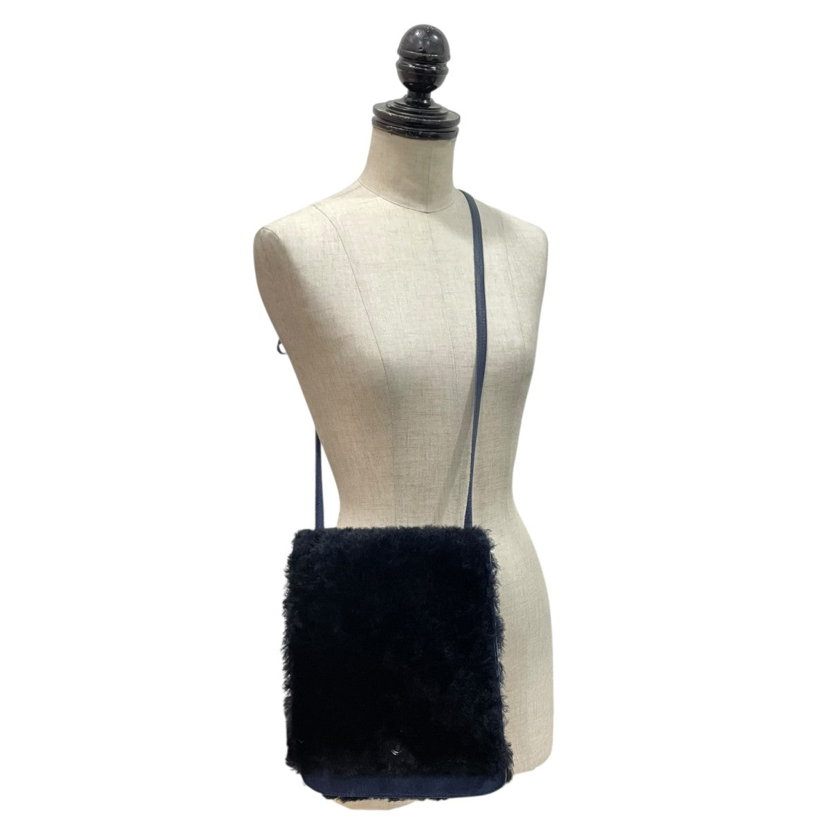 ショルダーバッグ