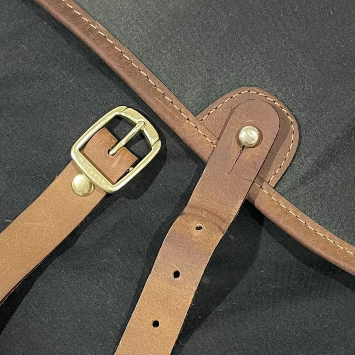 メッセンジャー バッグ 130th Anniversary Transport Crossbody Bag 130周年記念 トランスポート クロスボディーバッグ 242UBA0718