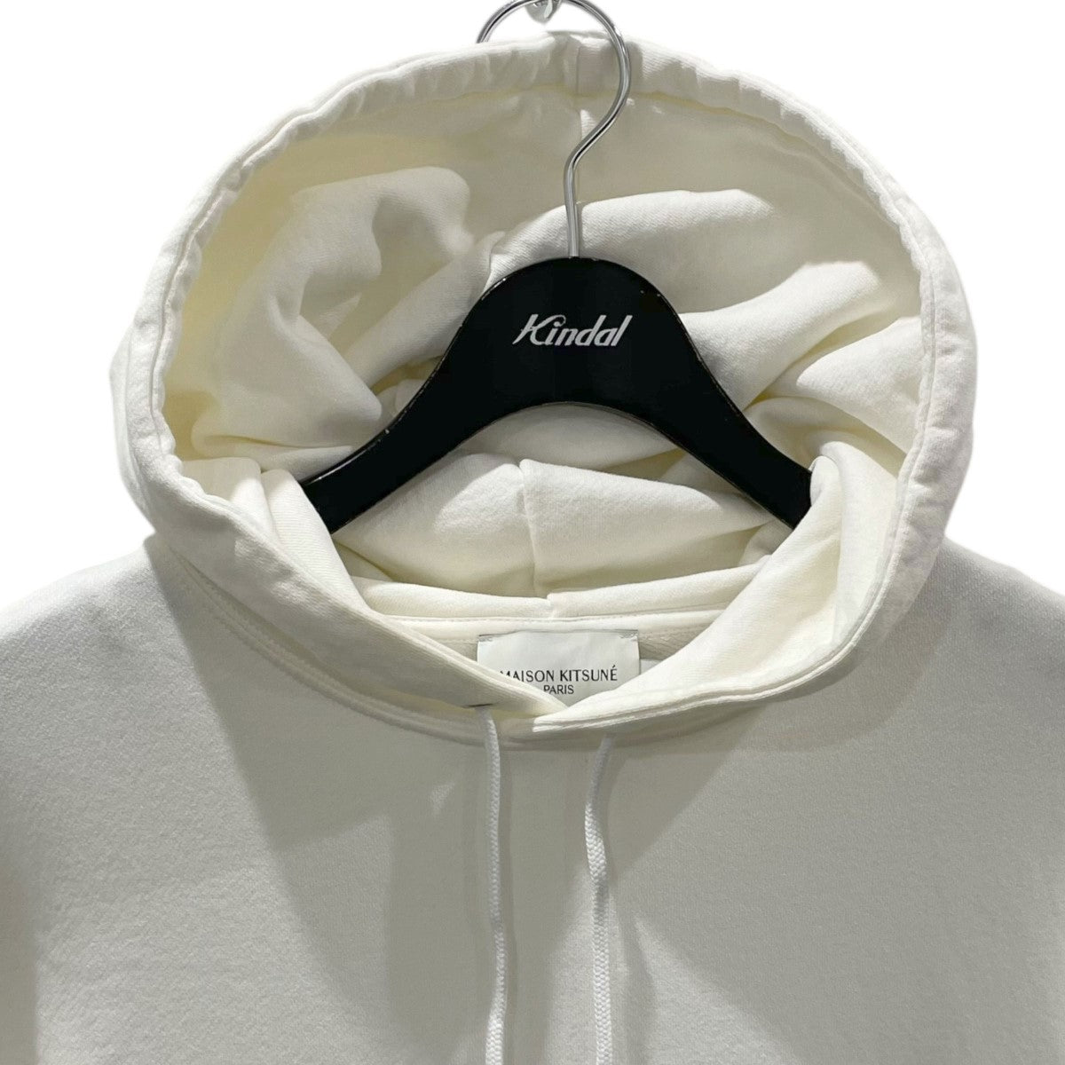 MAISON KITSUNE(メゾンキツネ) プルオーバーパーカー チラックス