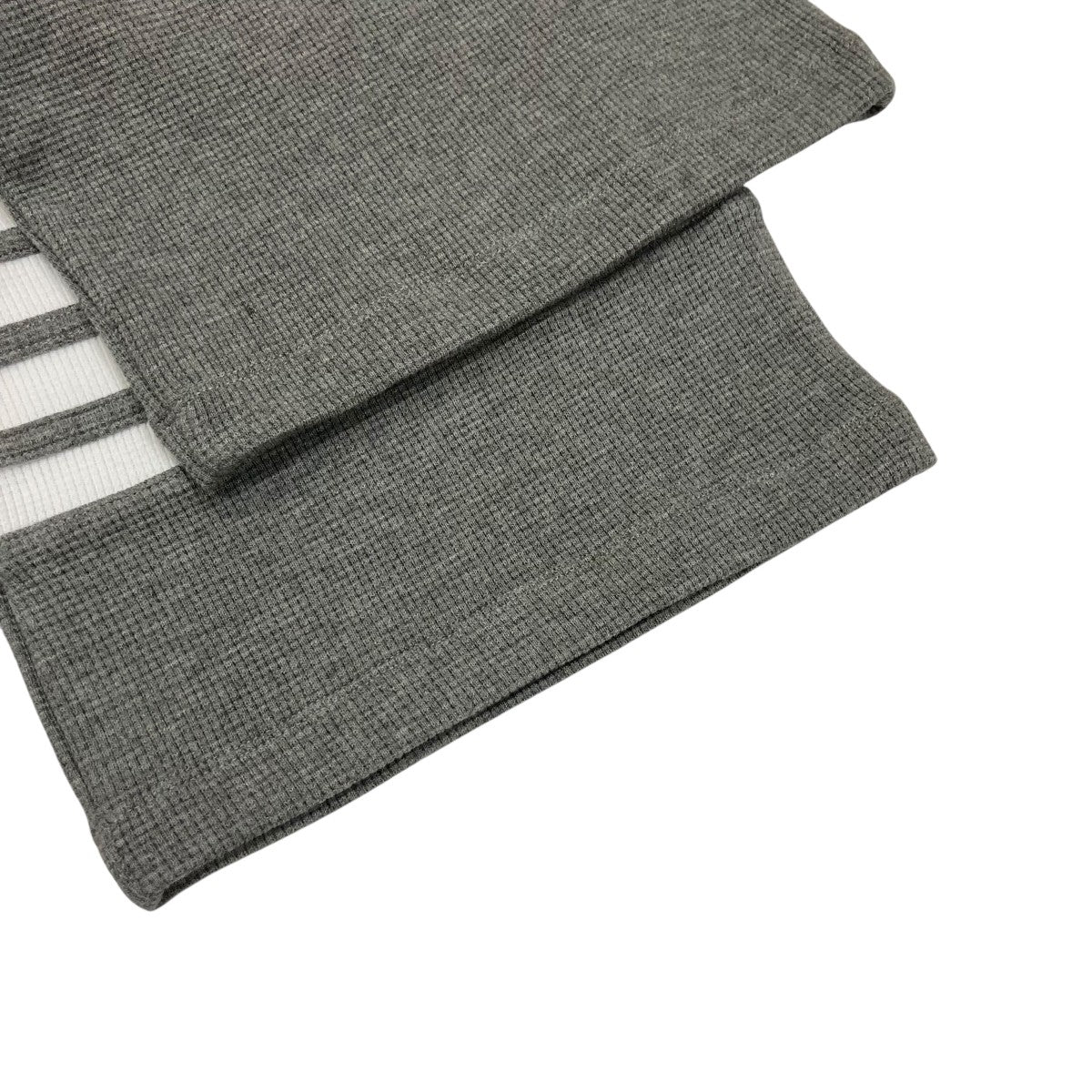 希少サイズ トムブラウン Thom Browne ハーフパンツ 4bar グレー Thom Browne(トム・ブラウン) 4BARサーマルハーフパンツMJQ0083A