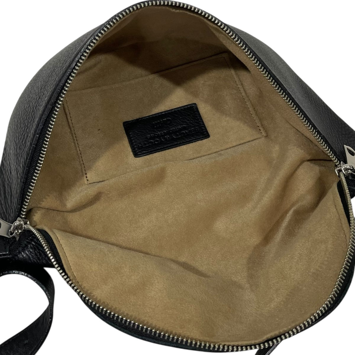 BEAUTY＆YOUTH UNITED ARROWS×ch!iii レザーボディーバッグ