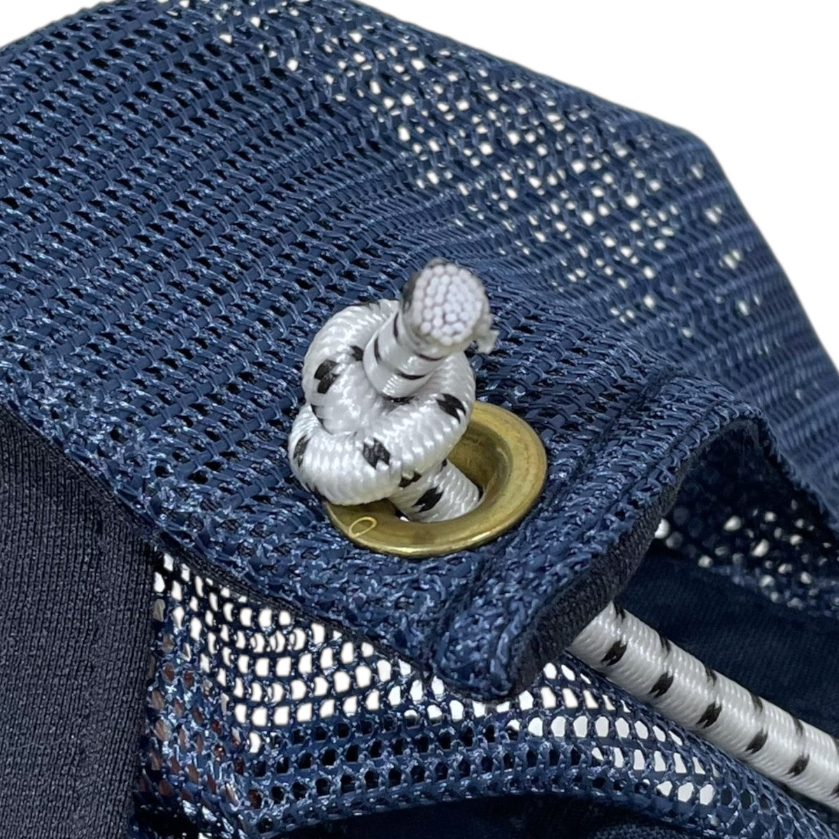 キュージョン　ジャスミン　根付ストラップ WHR(ダブルエイチアール) メッシュキャップ Stewardship Trucker