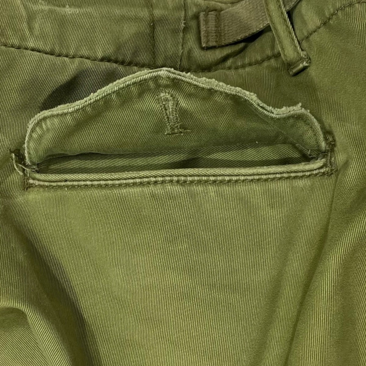 ダメージ加工パンツ