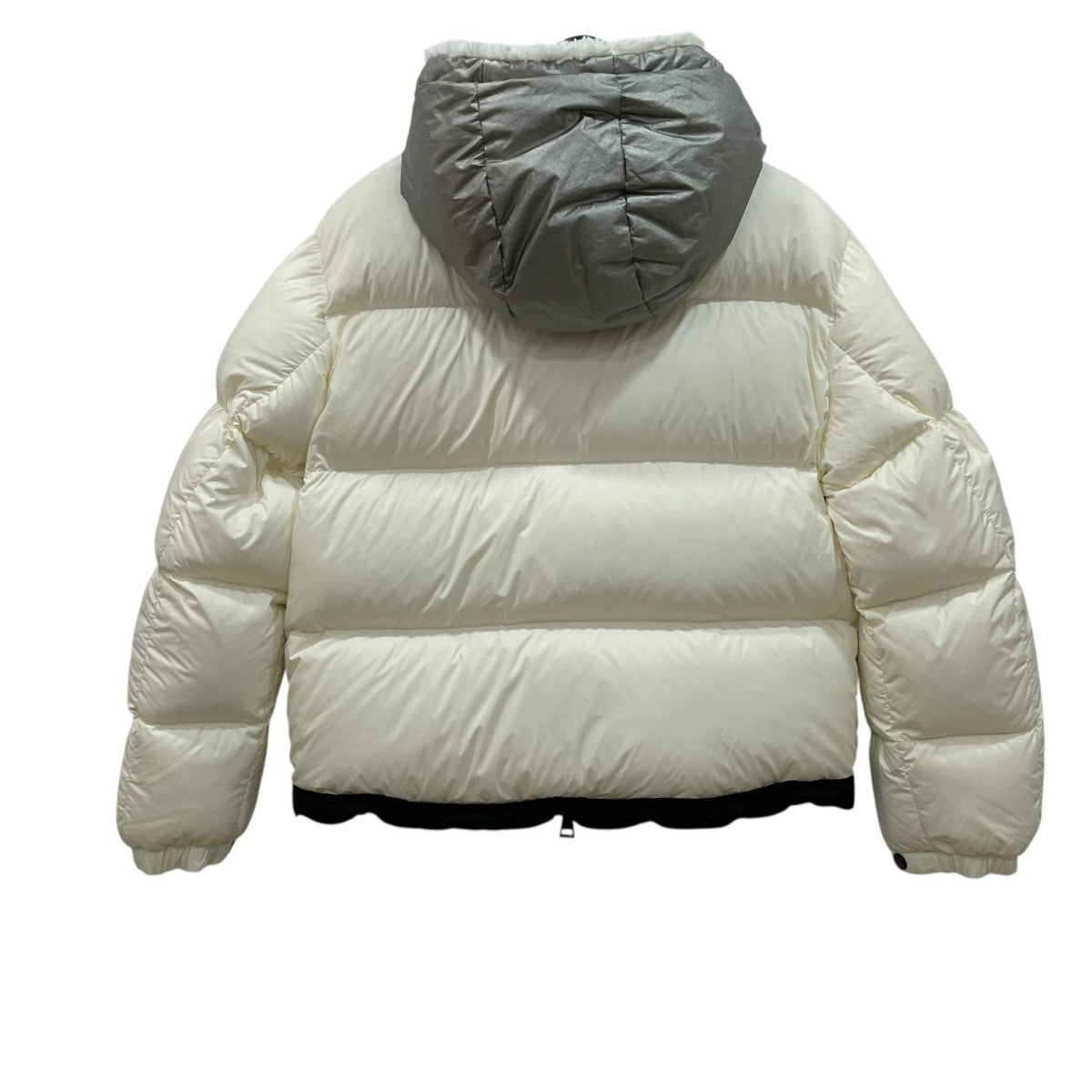 【値下げ中】MONCLER ホワイトダウンジャケット モンクレール MONCLER モンクレール ダウンコート メンズ