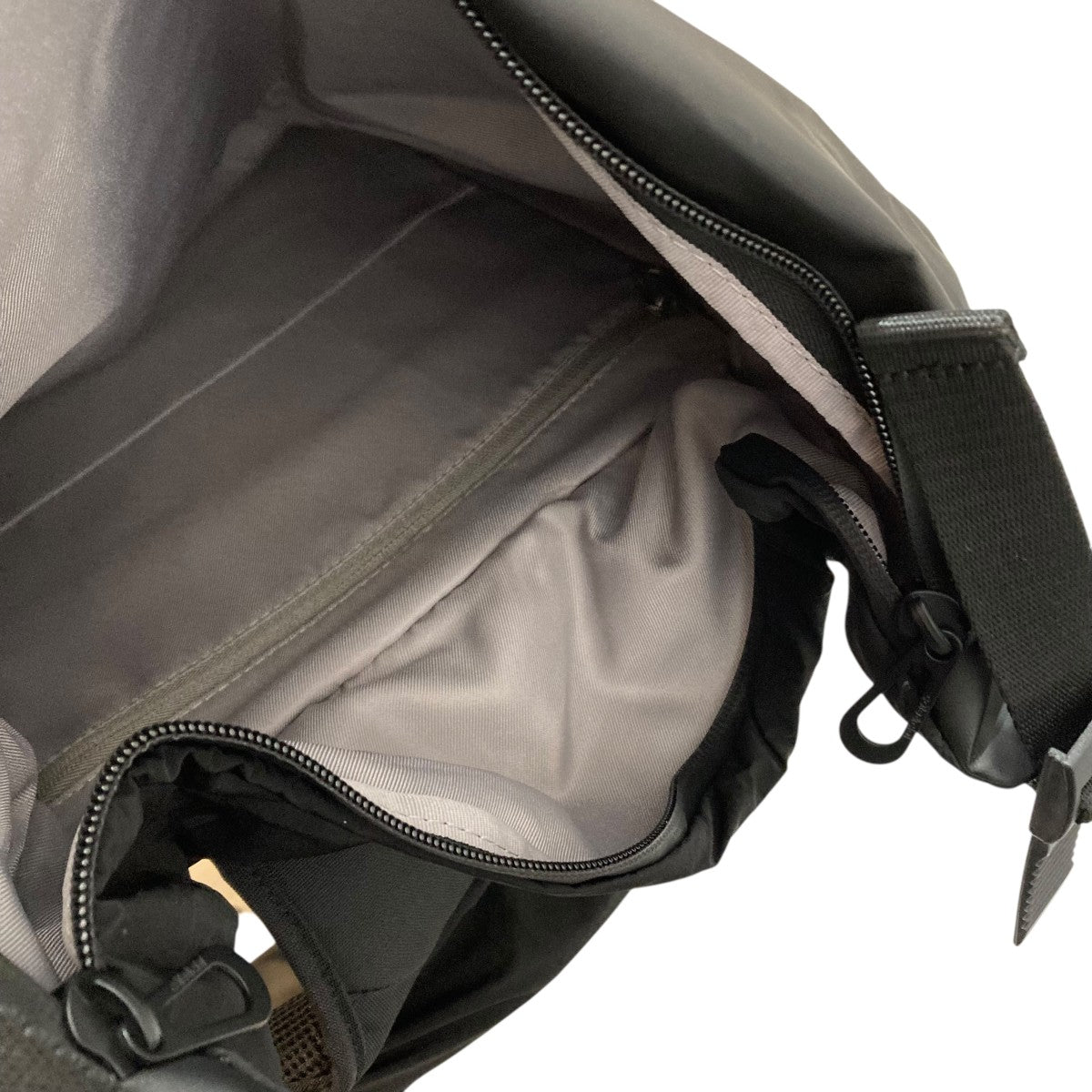 TIMSAH OBSIDIAN BLACKバックパック