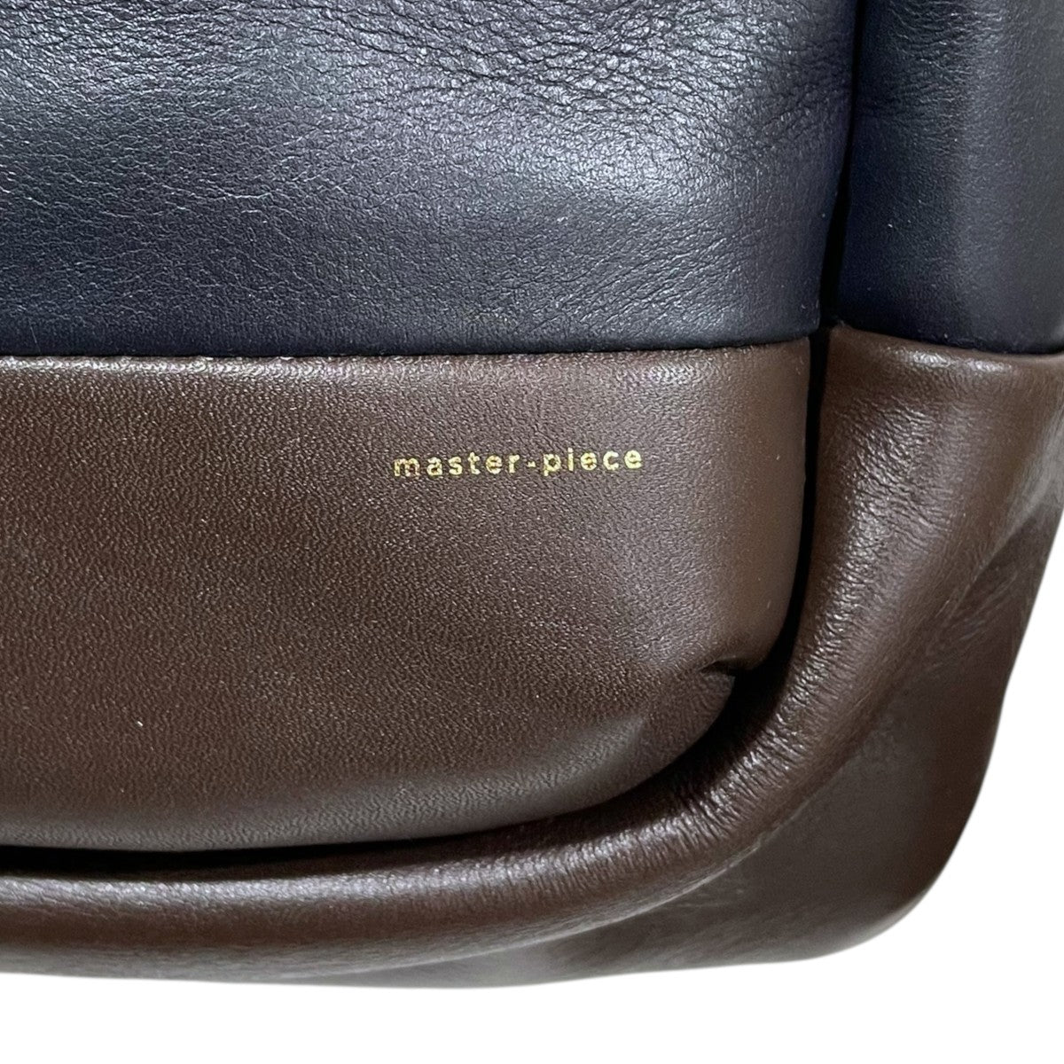 レザーボディバッグ gloss スリングバッグ 01642-v3