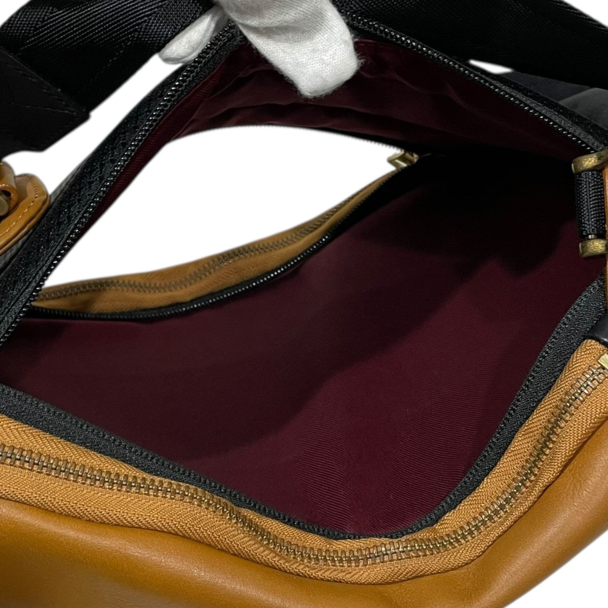 レザーボディバッグ gloss スリングバッグ 01642-v3