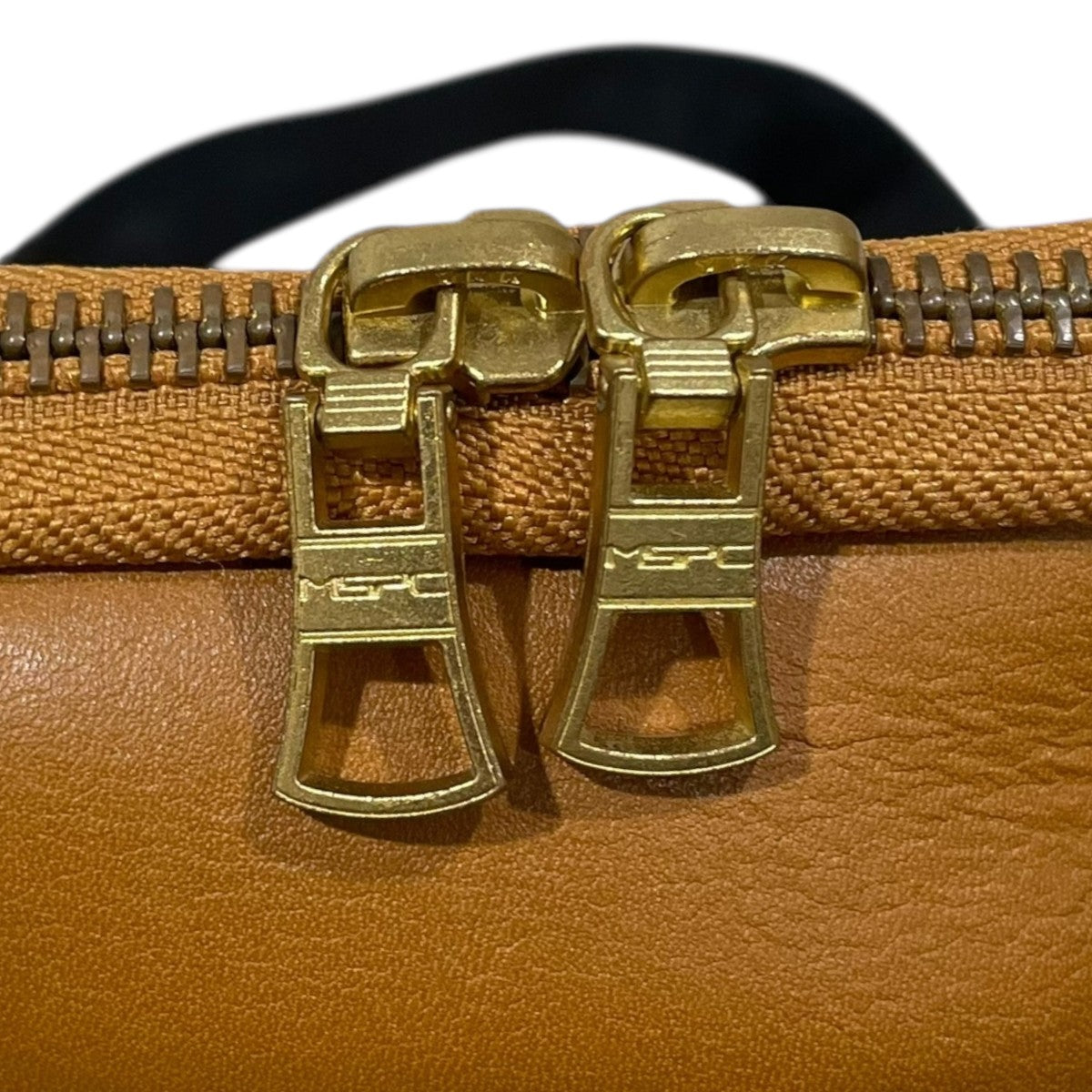 レザーボディバッグ gloss スリングバッグ 01642-v3