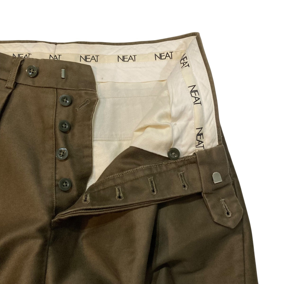 スラックスパンツ