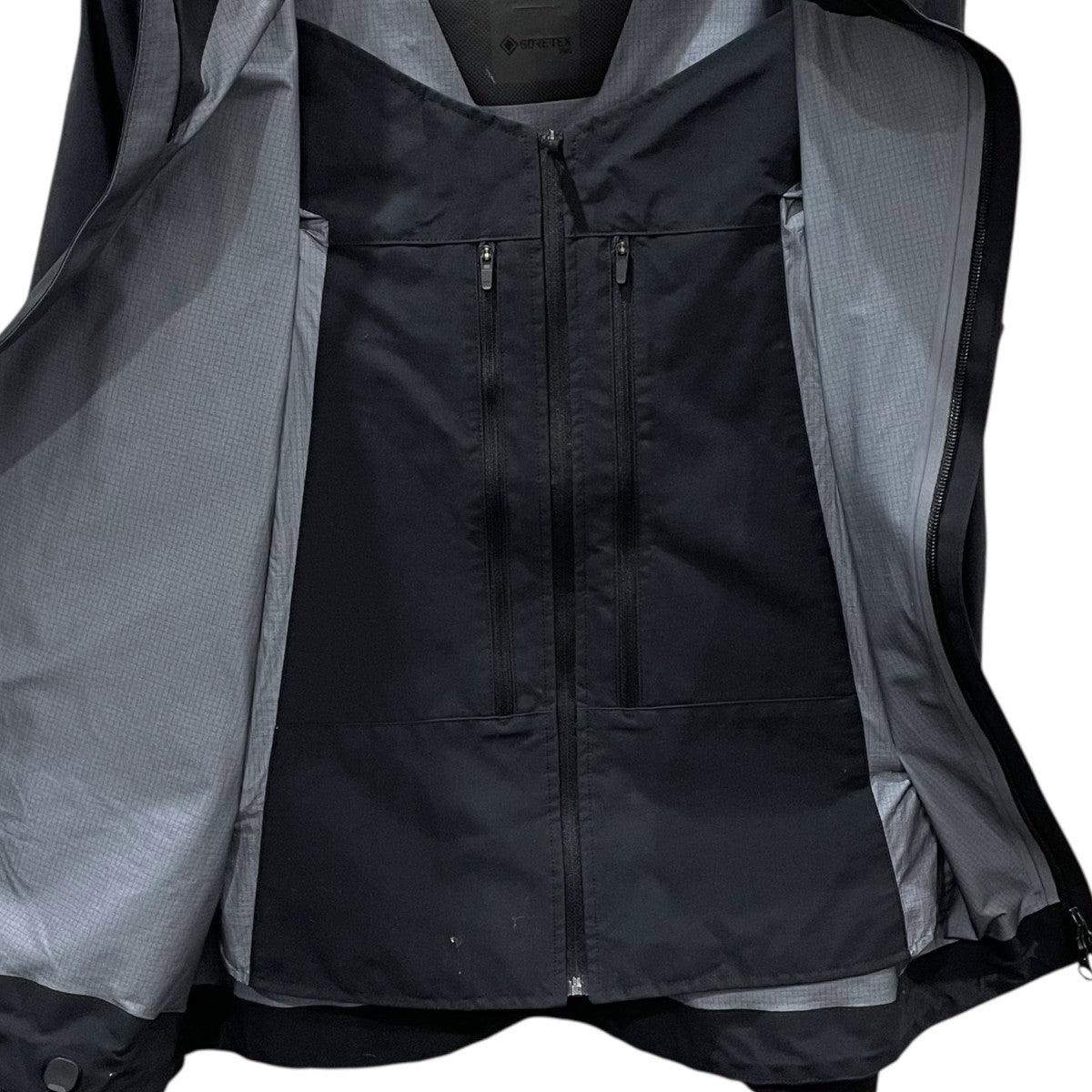 Descente ALLTERRAIN 20AW ハードシェルジャケット GORE-TEX PRO X-TREME SHELL JACKET ゴアテックスプロ エクストリームシェルジャケット DAMQGC46 古着・中古-4枚目のアイテム画像