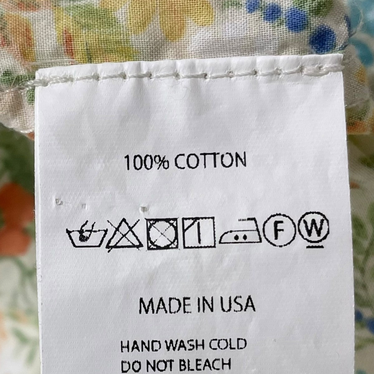 花柄ボタンダウンシャツ