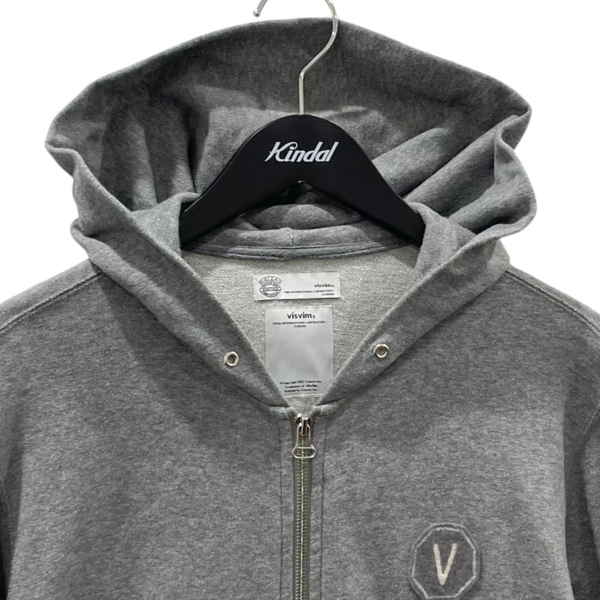 ジップアップパーカー