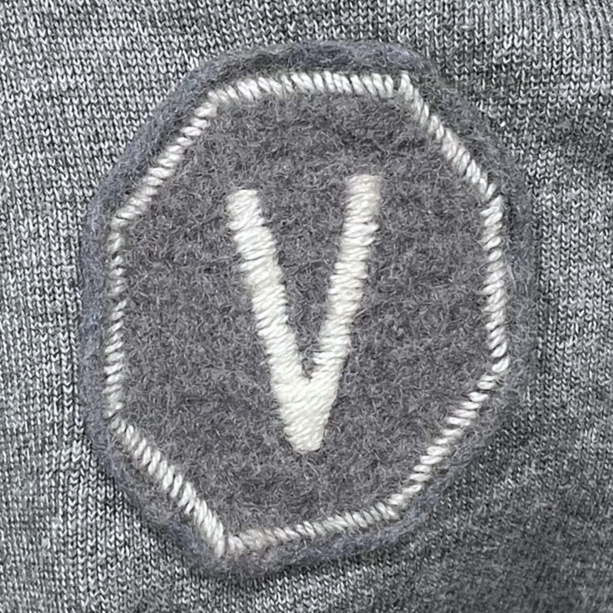 ジップアップパーカー