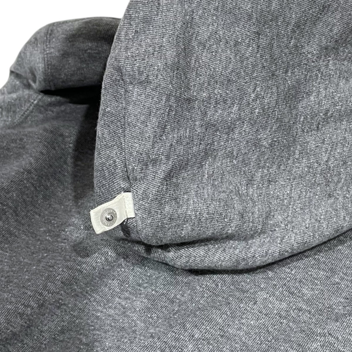 ジップアップパーカー