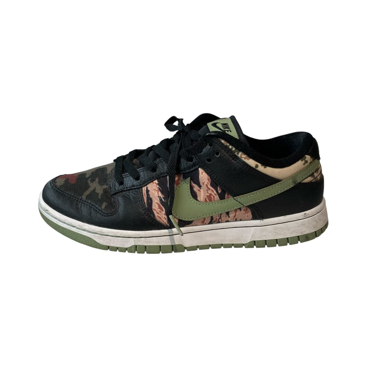 NIKE Dunk Low SE Black Multi CamoスニーカーDH0957-001 古着・中古-2枚目のアイテム画像