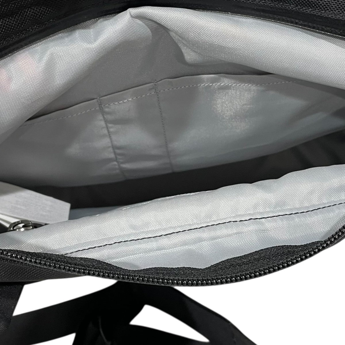 ARC'TERYX(アークテリクス) アロー 8 ショルダーバッグ Arro 8