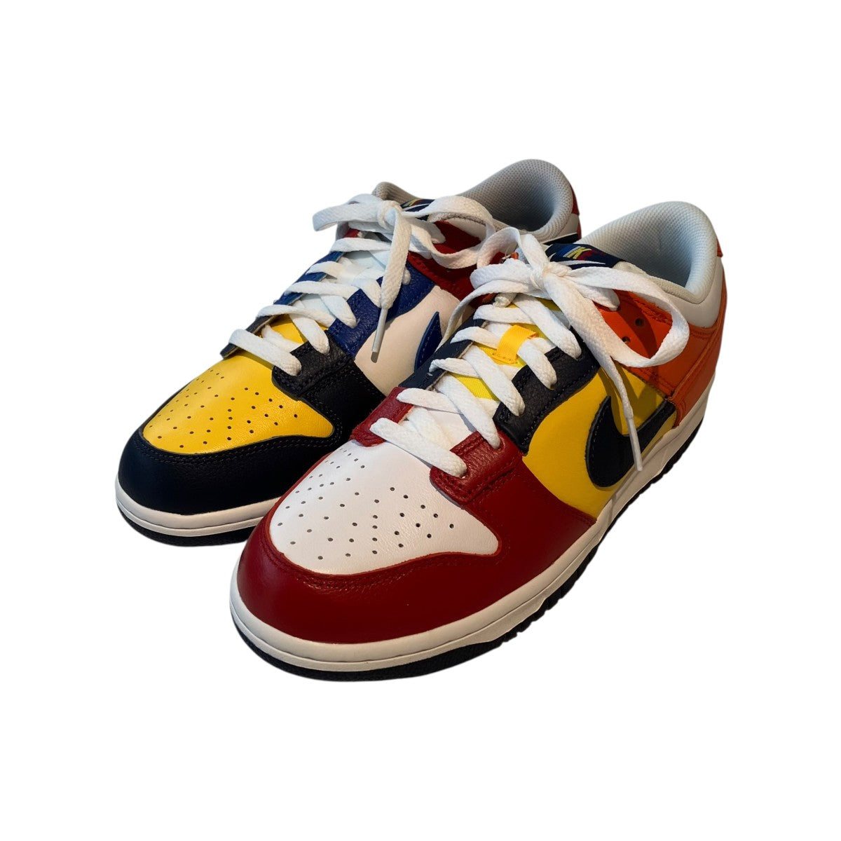 Dunk Low CO．JP What The／Midnight Navy and Varsity RedローカットスニーカーIB2051-400