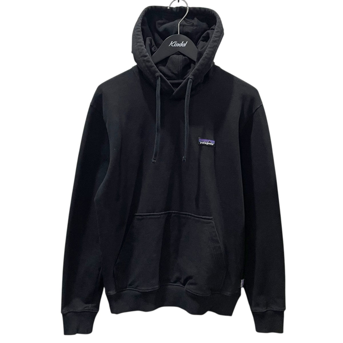 Patagonia 20AW プルオーバーパーカー P-6 Label Uprisal Hoody ピーシックス ラベル アップライザル フーディ 39611FA20 古着・中古-1枚目のアイテム画像