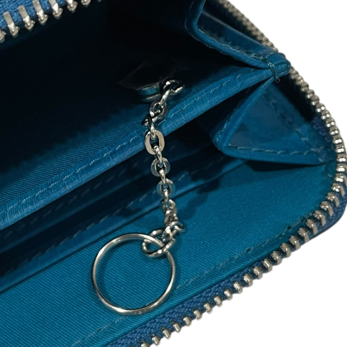 ラウンドファスナーミドルウォレット Sand サンド 04281