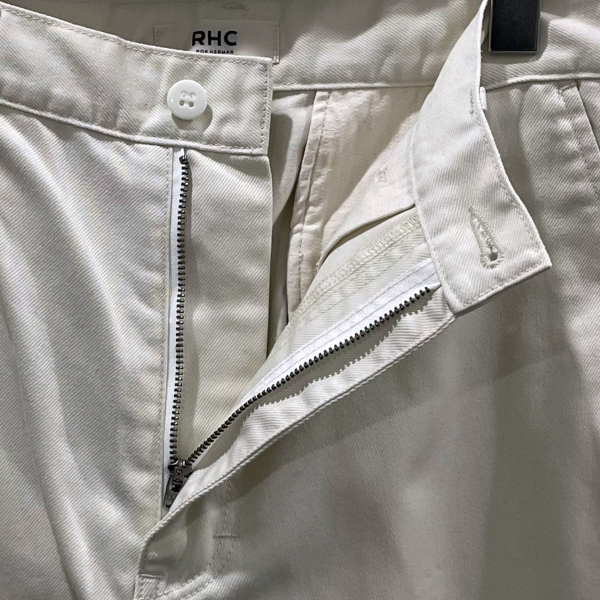 23SS チノパンツ Wide Fit Pants ワイドフィットパンツ 4220600192