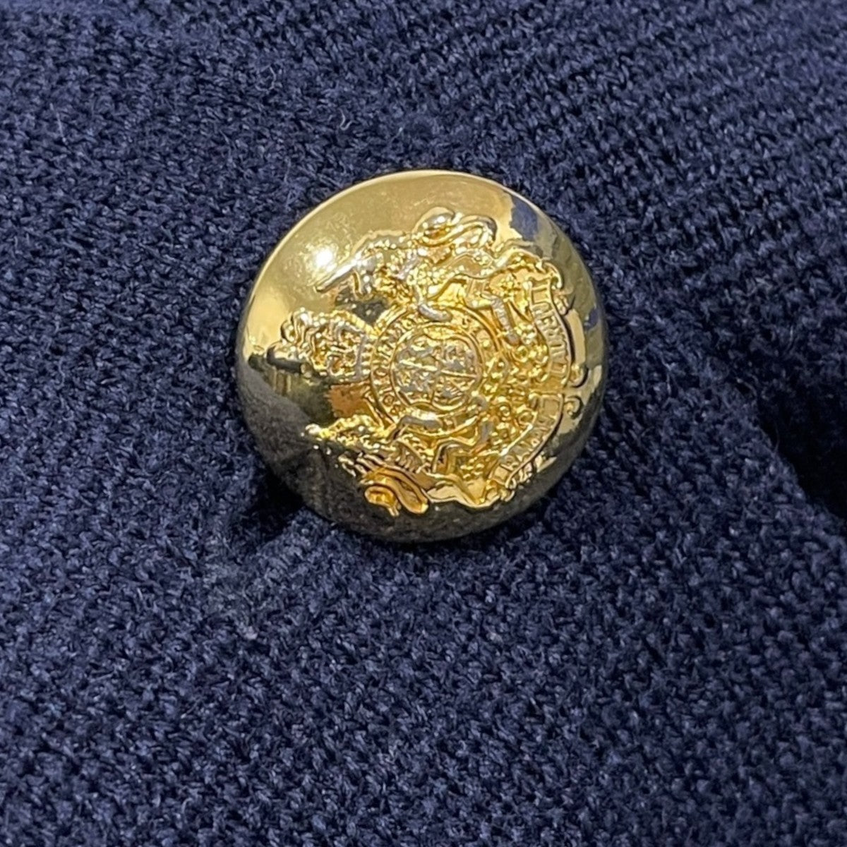エンブレムワッペン付金ボタンニットジャケット