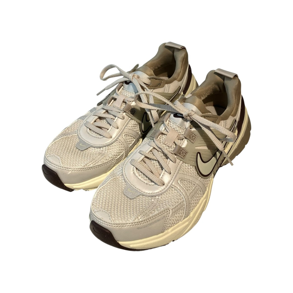 NIKE V2K Run Light All Wood Brown／Khaki／Earth／Light BoneスニーカーFD0736-103 古着・中古-1枚目のアイテム画像