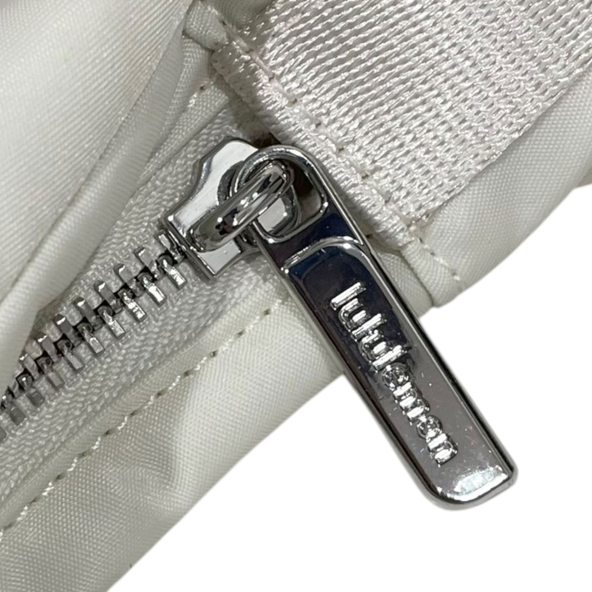 LULULEMON ショルダーバッグ City Essentials Shoulder Bag 4L シティ エッセンシャルズ ショルダーバッグ フォーリットル LW9FRTS 古着・中古-4枚目のアイテム画像