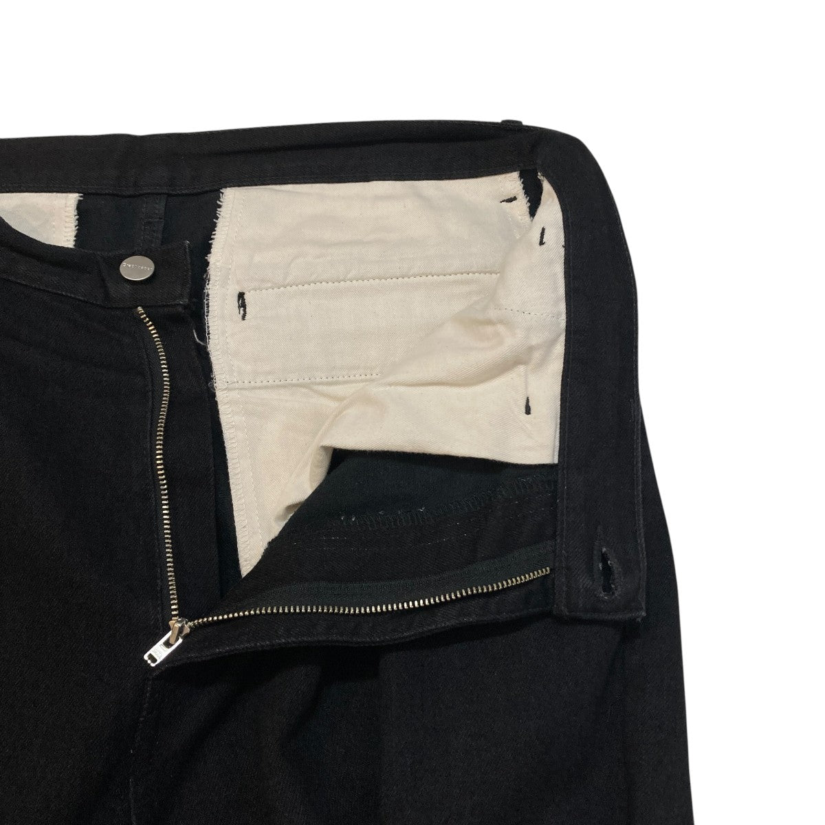 Selvage Denim Two Tuck Tapered PantsブラックデニムパンツGU251-40187RB