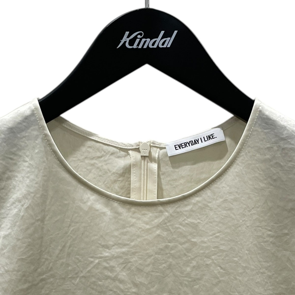 25AW サテンノースリーブブラウス Minimal Satin ブラウス 25051500802030