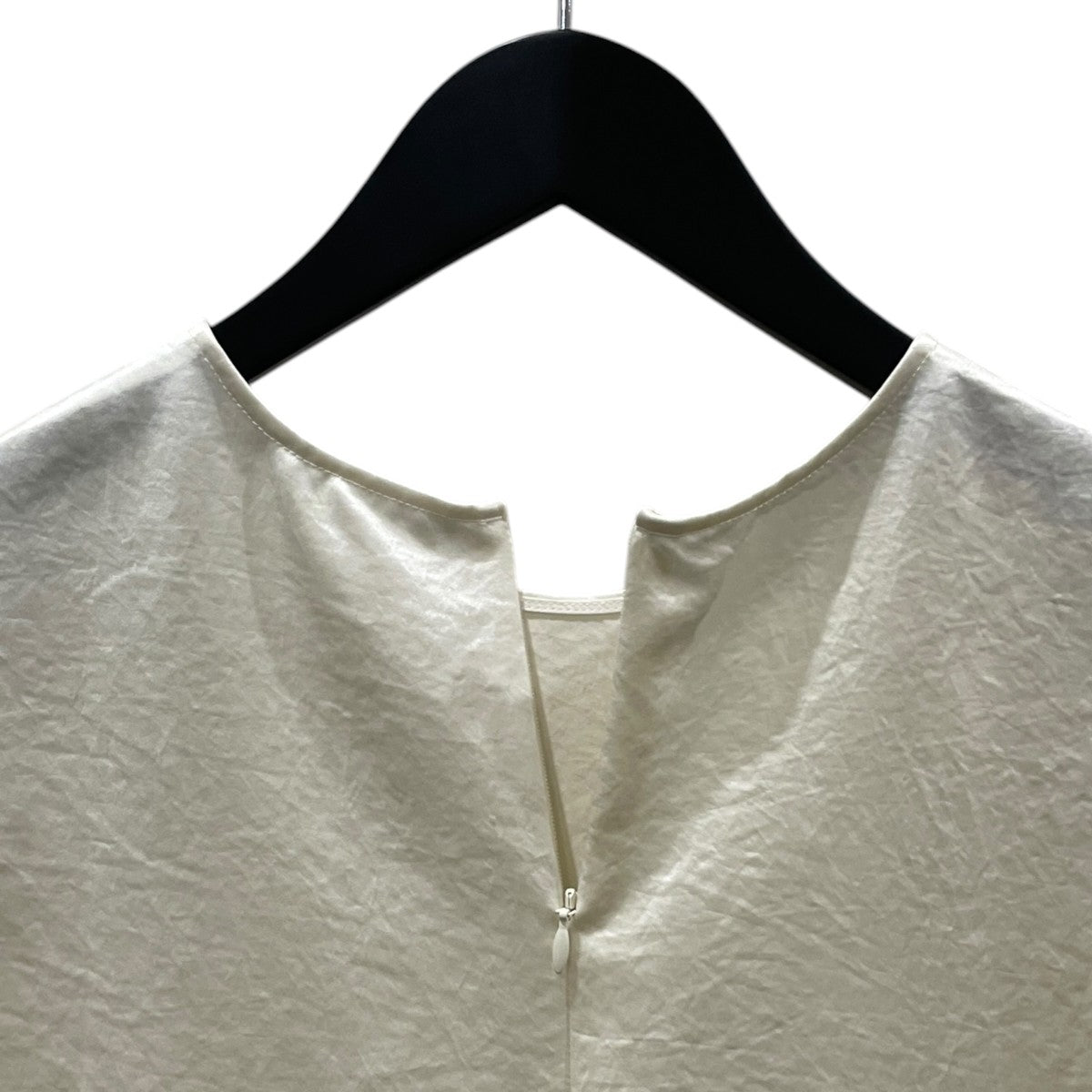 25AW サテンノースリーブブラウス Minimal Satin ブラウス 25051500802030