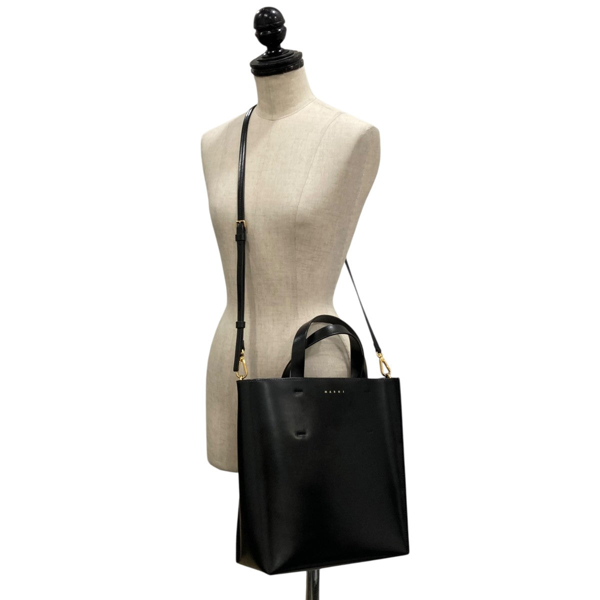 MARNI マルニ 2WAY ハトメ ハンドバッグ ブラック MARNI(マルニ) ハンドバッグ ブラック｜【公式】カインドオル